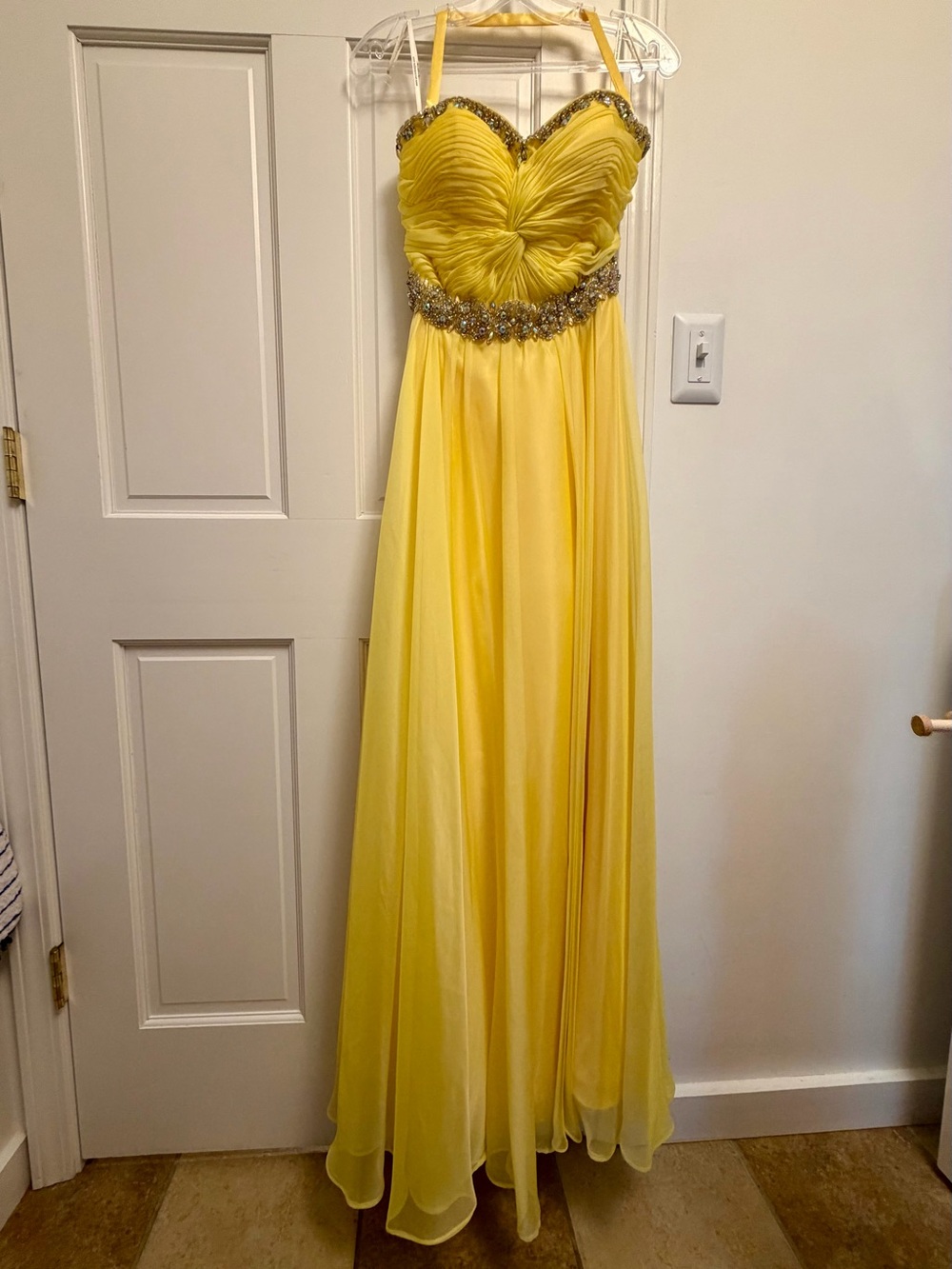 NWOT Alyce Paris Yellow Beaded Corset Lace-Up Evening Formal Prom Gown Size 4